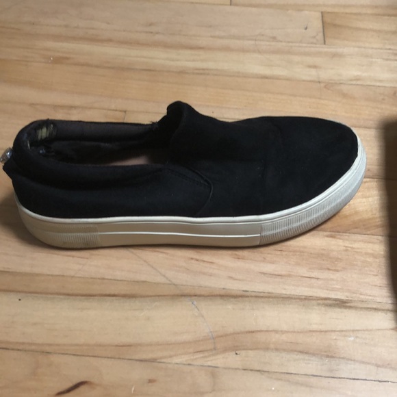 Steve Madden black slip on sneakers. Size 7.5 - Picture 2 of 4